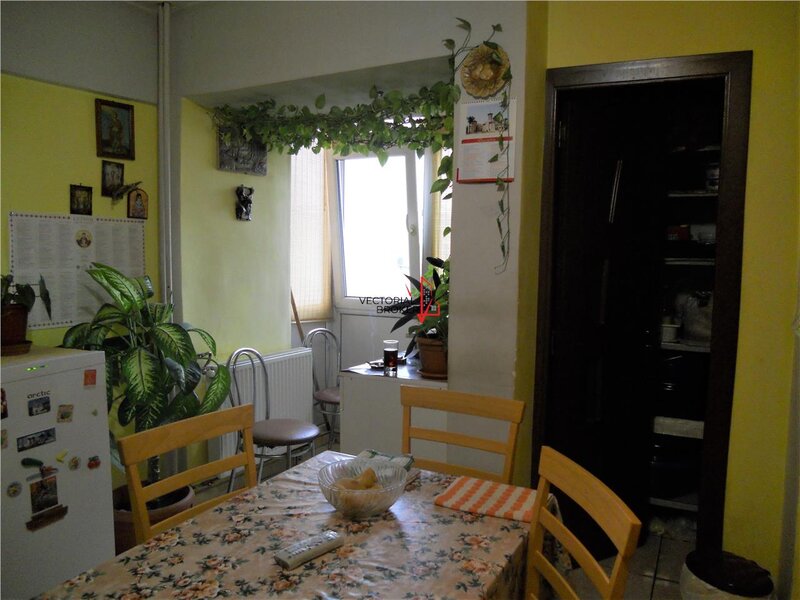 Apartament 4 camere, decomandate, 90mp, bloc 1984,  Basarabia - Arena Nationala