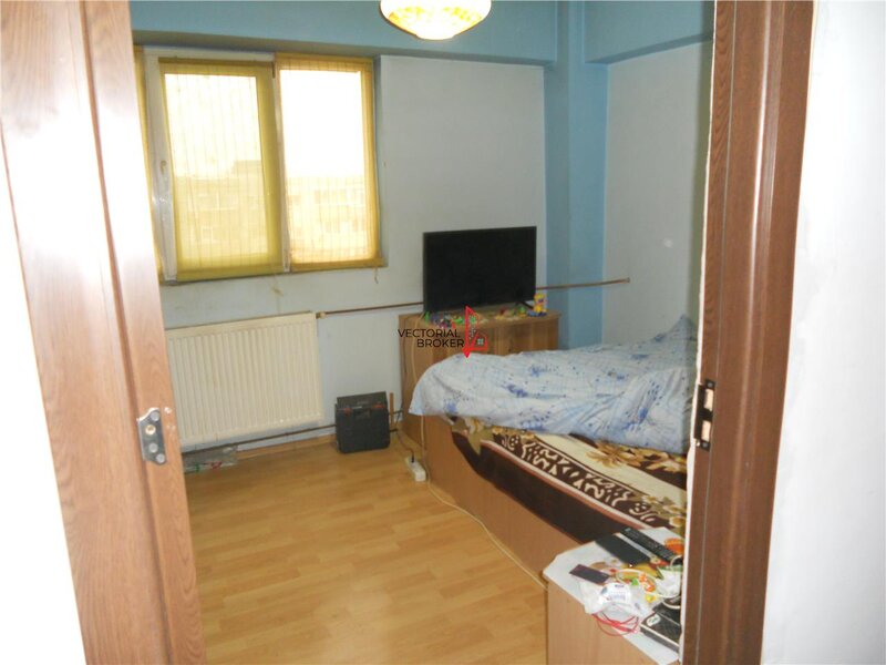 Apartament 4 camere, decomandate, 90mp, bloc 1984,  Basarabia - Arena Nationala